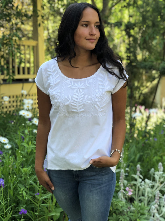 Rococo Tee - white - Abrazo Style Shop